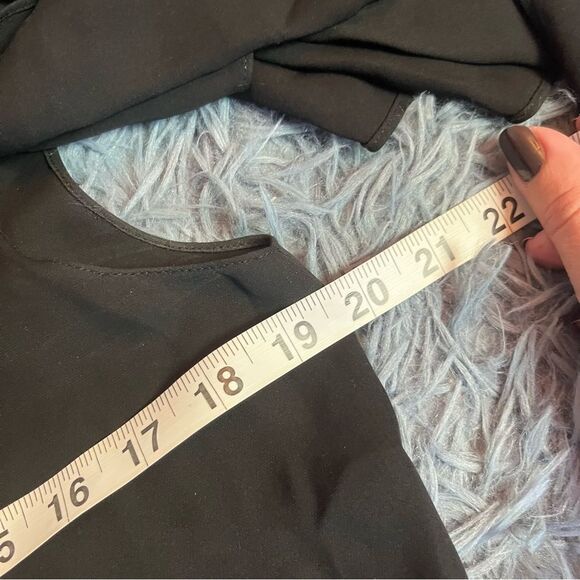 Theory Black Desiraya B Classic Ruffled Silk Blouse Size L - Picture 5 of 7